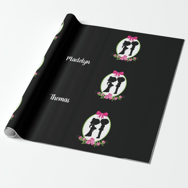 Papel De Presente Casal Silhouette com Nomes de noiva e noivo (Desenrolado)