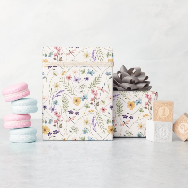 Papel De Presente Casamento no Prado de Flores Silvestres Caprichosa (Chá de bebê)