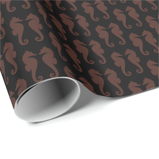Papel De Presente Cavalos-Marinhos Marrons em Preto (Ponta do rolo)
