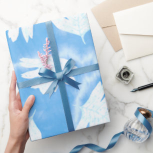 PAPEL DE PRESENTE CÉU SIMPLES AZUL COM COR DE ÁGUA BRANCA