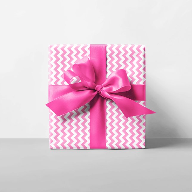Papel De Presente Cevon Rosa e Branco (Pink and White Chevron Wrapping Paper)