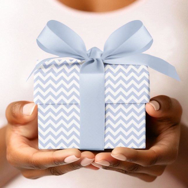 Papel De Presente Chá de fraldas de distribuição do vale-do-pergamin (Cute Periwinkle & White Chevron Stripes Pattern for Baby. Elegant Gender Neutral Zigzag Lines.)