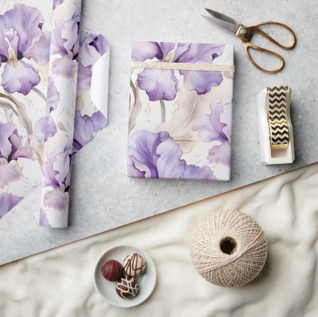Papel De Presente Chá de Noiva Floral de Íris Roxo e Creme Romântico (Artesanato)