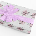 Papel De Presente Chá de noiva floral rosa<br><div class="desc">Adicione um toque de elegância e charme pessoal aos seus presentes de chá de panela com nosso Papel de Embrulho Floral Rosa Personalizado para Chá de Panela da Noiva. Este papel de embrulho requintado é projetado para celebrar a ocasião alegre de um chá de panela, apresentando padrões florais delicados em...</div>