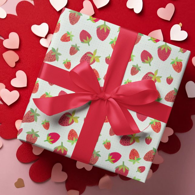 Papel De Presente Chic Retro Ilustrado à Mão em Verde Menta Morango (Our retro dotted, hand-illustrated strawberry gift wrap is perfect for Valentine's Day or any time!)