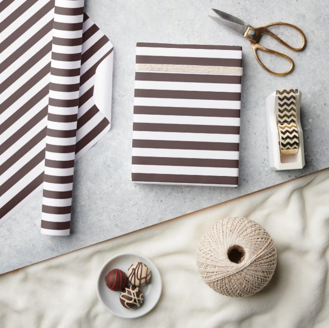 Papel De Presente Chocolate com listras grandes brancas e marrons de (Artesanato)
