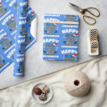 Papel De Presente Chrismukkah Santa Hat e Menorah<br><div class="desc">Você tem uma família interconfessional que celebra tanto Chanucá quanto o Natal? Este chapéu de santa e padrão menorah te deseja um feliz Natal e um Hanukkah feliz perfeito para uma celebração de Christmukkah!</div>
