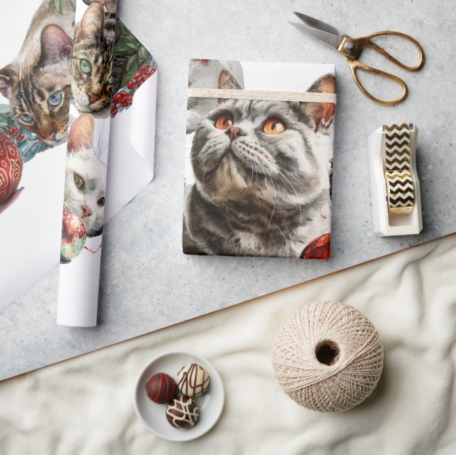 Papel De Presente Christmas Cats with Red Ornaments – Cozy Watercolo (Artesanato)