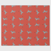 Cinco zebras altas no vermelho