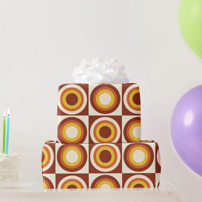 Papel De Presente Círculos laranja amarelo de meados do século em qu (Presentes para festas)