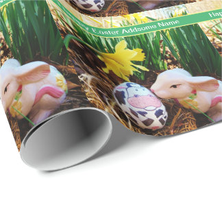 Papel De Presente Coelhinho da Páscoa beijando ovo de vaca