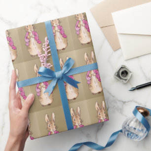 Papel De Presente Coelho clássico em jaqueta rosa