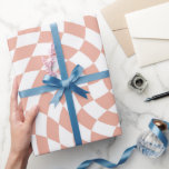 Papel De Presente Coleção de Casamento Rose Gold Check Xadrez<br><div class="desc">Produtos para festa de casamento com tema de cor rose gold moderno boêmio. Design de xadrez distorcido retrô e tendência perene,  pratos de papel xadrez distorcidos em bela cor rose gold e branco,  elegante e chique.</div>