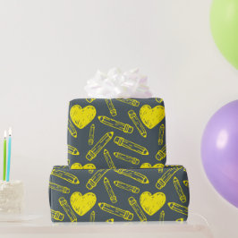 Papel De Presente Coração e Lápis: Papel de ondulação escolar sem co