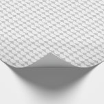 Papel De Presente Corações Brancos em Prata<br><div class="desc">Este papel de embrulho apresenta um padrão cardíaco branco repetitivo em um fundo prateado. Opção para personalizar: redimensionar/reposicionar o padrão cardíaco branco, escolher o tipo de papel e/ou alterar a cor de fundo. Excelente para chás de panela, casamentos e batismos. O fundo prateado é especialmente apropriado para uma comemoração do...</div>