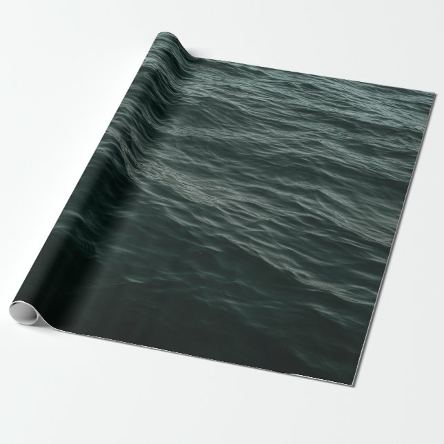 PAPEL DE PRESENTE CORPO AZUL DE ÁGUA DURANTE O DIA (Desenrolado)