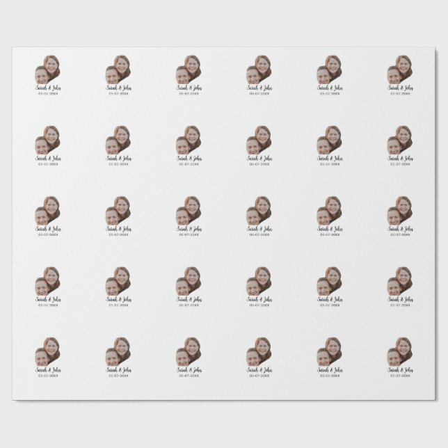 Papel De Presente Couple face photo add name date simple wedding  (Aberto)