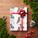 Papel De Presente Cozy Christmas Snowman<br><div class="desc">Título: "Noel Noir: African American Wrapping Paper - Celebre com Estilo!" "Noel Noir" - Black Christmas Enrola seus presentes no espírito de alegria e elegância com nosso Noel Noir African Wrapping Paper. Abraçar a magia da época de férias como este belamente desenhado presente capta a essência do Natal através dos...</div>