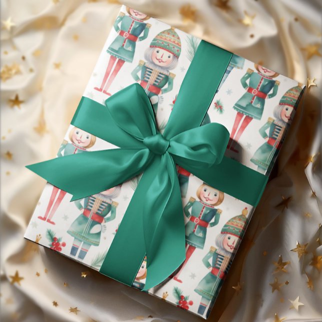 Papel De Presente Cute Nutcracker e Greenery de Natal (Criador carregado)