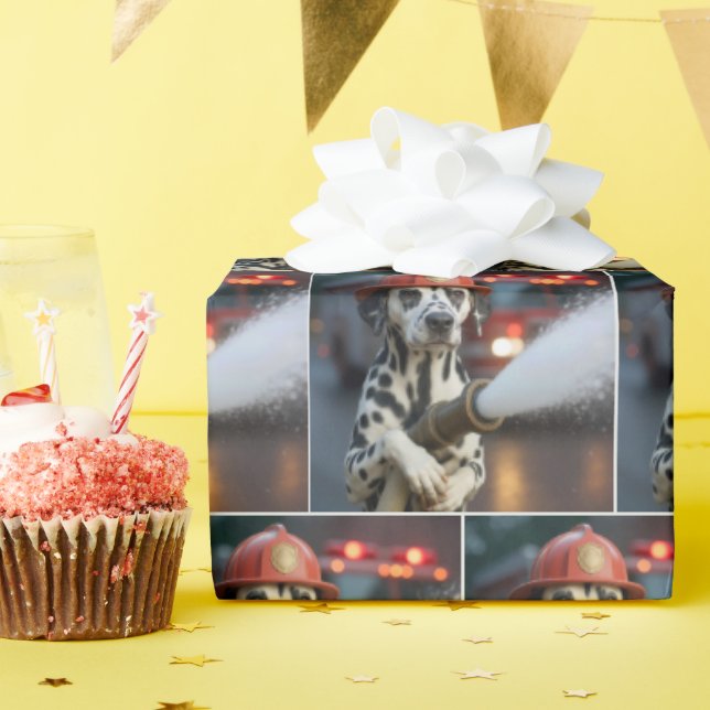 Papel De Presente Dalmatian Dog With a Fire Hose (Festa de aniversário)