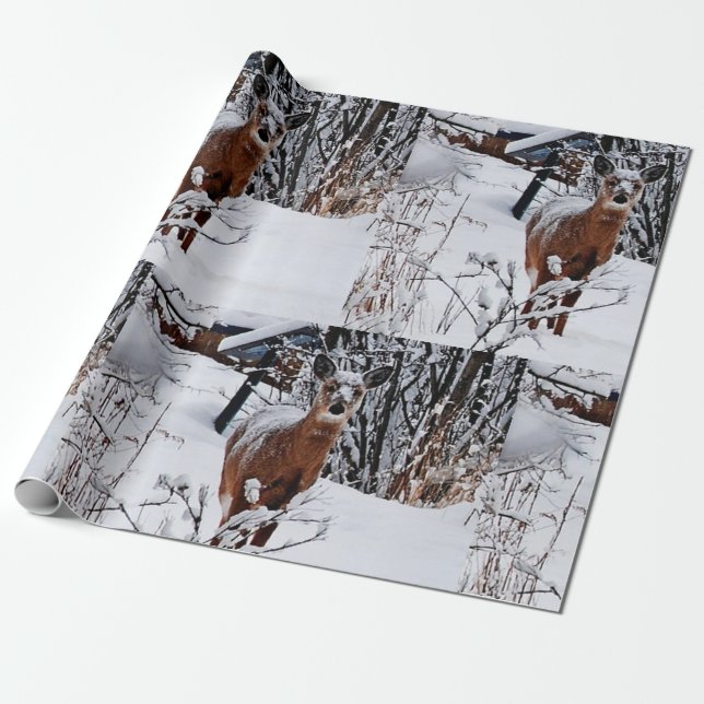Papel De Presente Deer no Feriado da Terra Maravilha de inverno (Desenrolado)