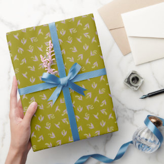 Papel De Presente Delicate ‘Sprigs’ wrapping paper in olive green 
