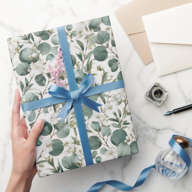 Papel De Presente Design Floral Branco e Eucalipto Moderno (Presentear)
