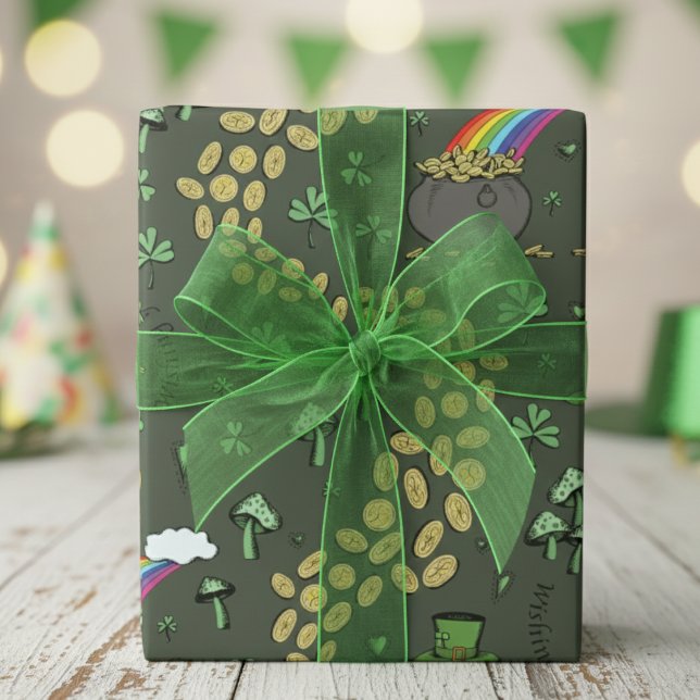Papel De Presente Diversão do Dia de São Patrício Irlandês Leprechau (Dark Green St Patrick's Day Wrapping Paper. Fun Irish Green Shamrocks, Rainbow, Lucky Coins Pattern)