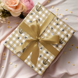 Papel De Presente Elegante Dourado Gingham Royal Queen Bee Pattern<br><div class="desc">Elevem a sua dádiva com o nosso encantador "Elegante Dourado Gingham Royal Queen Bee Pattern Wrapping Paper", com abelhas rainhas desenhadas à mão, por Nathalie Portet, sobre um luxuoso padrão Dourado de Gingham. Perfeito para Dia de as mães, aniversários, ou qualquer ocasião para homenagear mulheres extraordinárias como mães, irmãs, tias...</div>