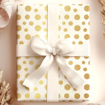Papel De Presente Elegantes Pontos Polka Dourados Falsos em Branco M<br><div class="desc">Este papel de embrulho elegante apresenta pontos polka de folha dourada brilhante em um fundo branco crocante,  perfeito para qualquer ocasião especial. Seja para casamentos,  aniversários ou presentes de Natal,  este design luxuoso adiciona um toque sofisticado e elegante ao seu embrulho de presente.</div>