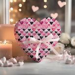 Papel De Presente Encantando Corações de Aquarela | Padrão do Bolinh<br><div class="desc">Perfeito para casamentos, chás de panela, chás de fraldas, aniversários, Dias de os namorados e outras ocasiões especiais que exigem uma mistura de elegância ultra-feminina e charme lúdico, esse encantador coração aquoso e padrão bolinhas é garantido para cativismo e deleite receptores de todas as idades. Sua delicada design traz um...</div>