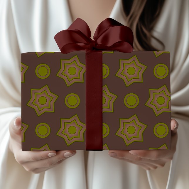 Papel De Presente Estrelas e círculos em marrom e verde (Criador carregado)