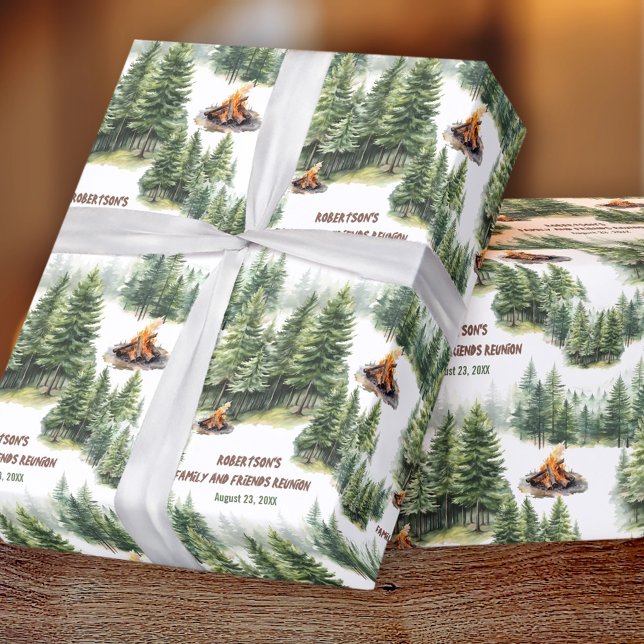 Papel De Presente Família Sindicato Florestal Campfire Nome Verde (Family Reunion Forest Campfire Green Name Wrapping Paper)