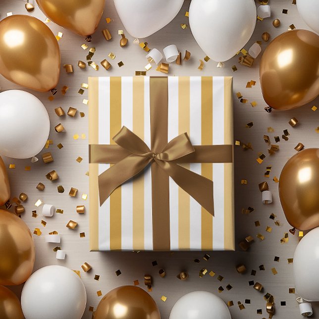Papel De Presente Feliz ano novo de faixas Douradas e brancas (Gold and white stripes Happy New Year Wrapping Paper)