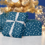 Papel De Presente Feriado das Estrelas Azul e Branca<br><div class="desc">Este papel de embrulho festivo apresenta um padrão estrelado,  desenhado à mão azul e branca.</div>