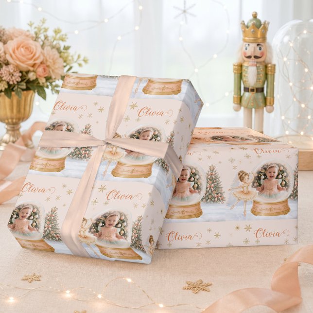 Papel De Presente Flauta de Nutcracker Bailarina com Foto Personaliz (Personalized Photo Snow Globe Nutcracker Ballerina Wrapping Paper)
