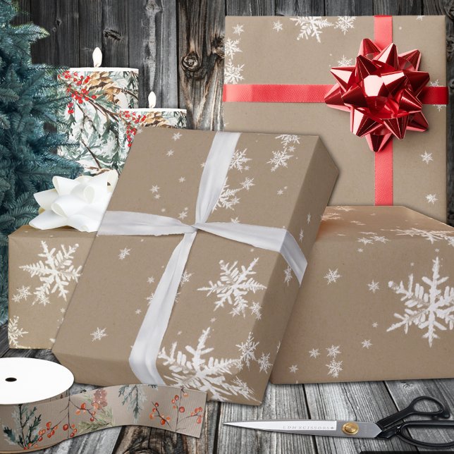 Papel De Presente Flocos Brancos de Neve Brancos Rustic Kraft Winter (Rustic Kraft Winter White Snowflake Wrapping Paper in 6 and 15 foot long 30 Inch Width Rolls
)
