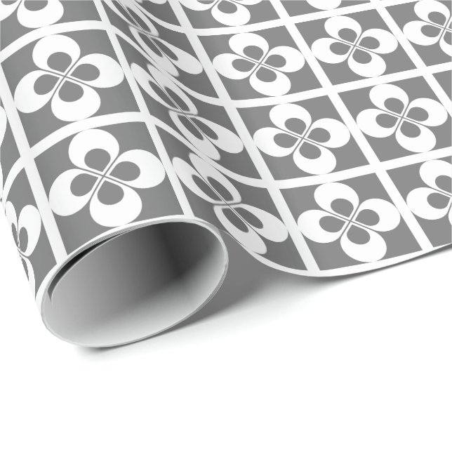 Papel De Presente Floral Geométrico Branco em Cinza (Ponta do rolo)