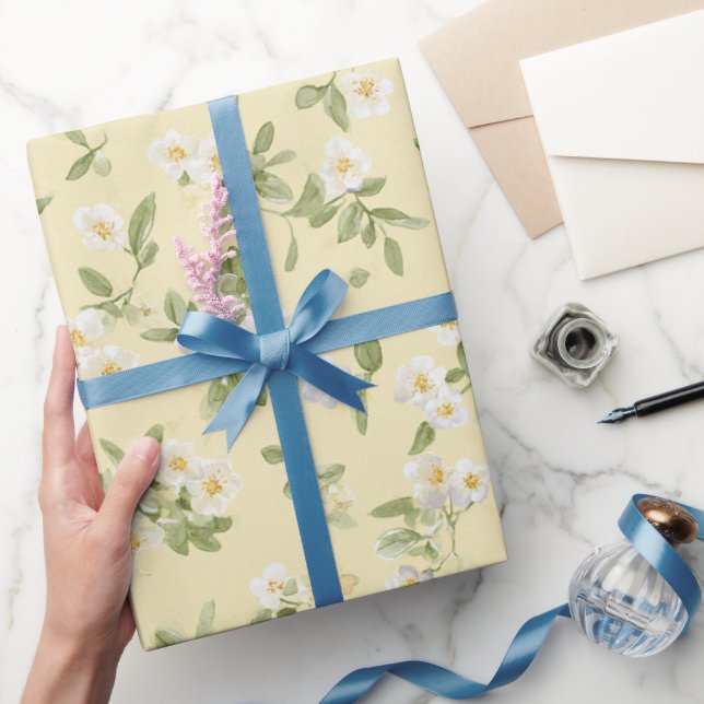 Papel De Presente Flores Brancas Amarelas Aniversário (Presentear)