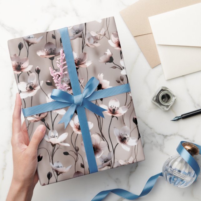 Papel De Presente Flores Delicadas & Videiras Fluídas — Sofisticação (Presentear)