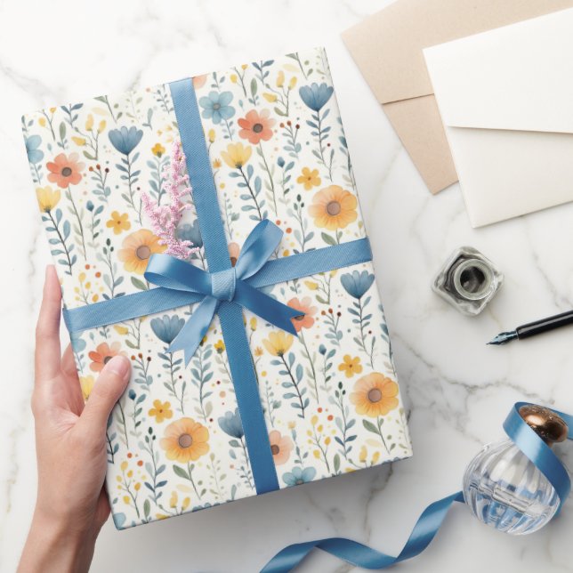 Papel De Presente Flores Silvestres de Primavera em Branco Suave (Presentear)