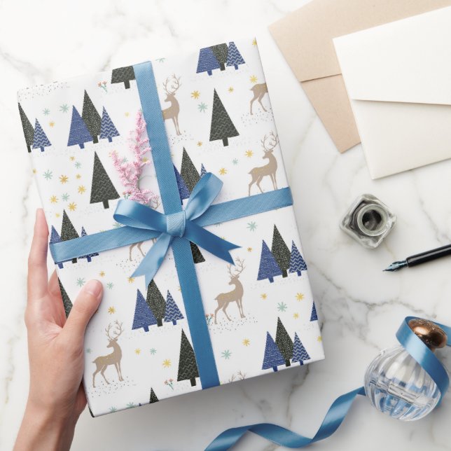 Papel De Presente Floresta Escandinava Cervo e Árvores de Natal (Presentear)