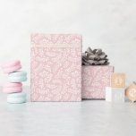 Papel De Presente Folhas Botânicas Elegantes Russas Esbranquiçadas R<br><div class="desc">Esta adorável design de papel embrulhado apresenta um padrão de folhas desenhadas à mão sobre um elegante fundo rosa pincelado...  Uma escolha maravilhosa para muitas ocasiões!</div>