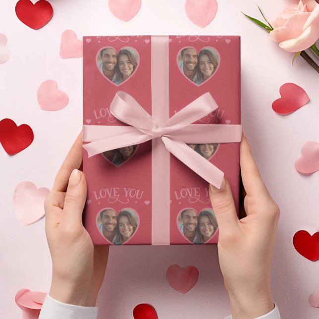 Papel De Presente Foto do dia do namorados Vermelho Personalizado (Valentine’s Day Photo Red Personalized Wrapping Paper)