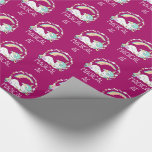 Papel De Presente Funny Unicorn dizendo magia AF<br><div class="desc">Esfregando papel com um design humorístico. Uma pipoca dormindo com rico e rabo. Deocrata com um trio de estrelas. Um arco-íris arcado por cima. Uma coroa circular composta por nuvens, corações e flores para um talho feminino adicional. A tipografia diz Magical AF. Humor e fofo. O fundo é uma cor...</div>