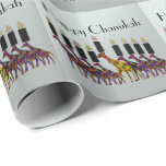 Papel De Presente Girafas Chanukah Menorah<br><div class="desc">A ilustração gráfica de um menorah de Chanukah com girafas originais projeta.   Envolva acima seu presente neste papel de alta qualidade,  lustroso por todas as oito noites.</div>