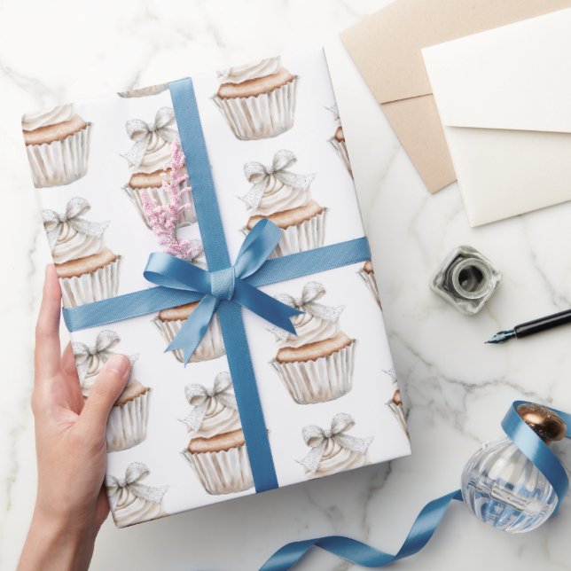 Papel De Presente Glitzy Silver White Cupcakes Bow Birthday (Presentear)