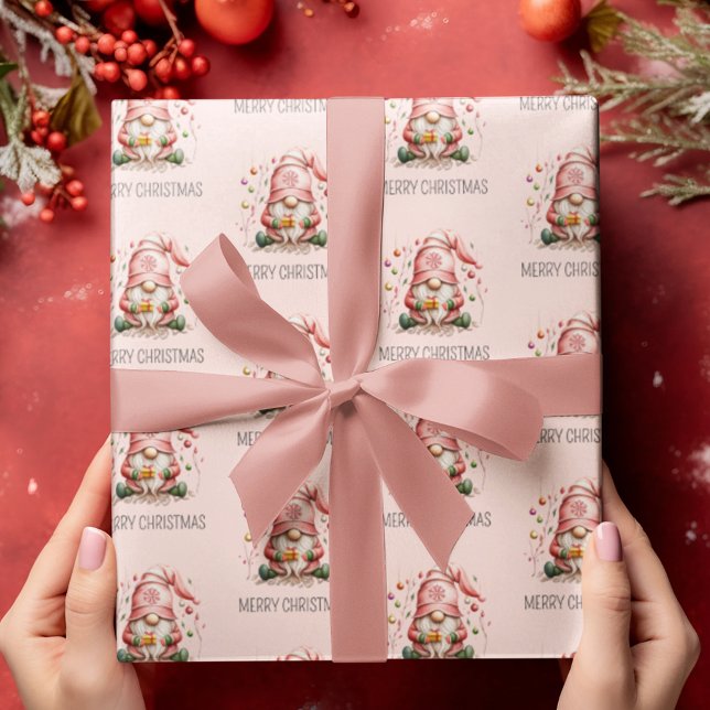 Papel De Presente Gnomo Rosa Bonito Natal (Cute pink gnome wrapping paper is the perfect addition to your pink or pastel holiday decor.)