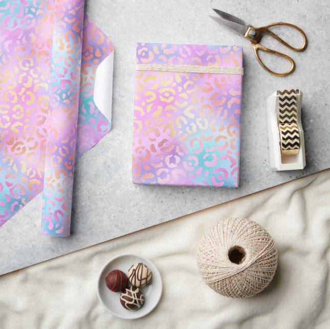 Papel De Presente Gradiente Iridescente Arco-íris e Manchas de Leopa (Artesanato)