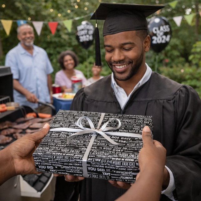Papel De Presente Graduação em Preto e Branco da Colagem de Palavras (Criador carregado)